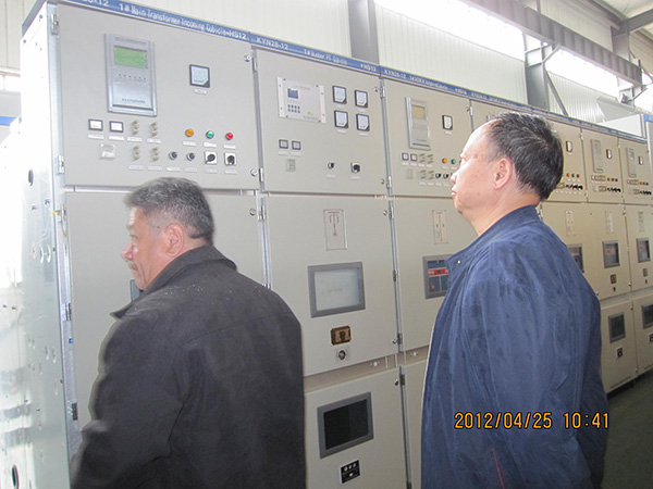 塔吉克斯坦客户来公司验收2x50MVA/110KV变电站全套设备