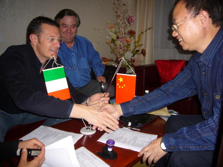 Italy customers sign 13 power plant project contract.