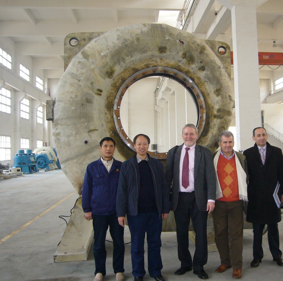 阿尔巴尼亚Energo-SAS 聘请德国专家和韩国三星公司专家来公司检测供阿尔巴尼亚Sasaj水电站4300KW水力发电机组