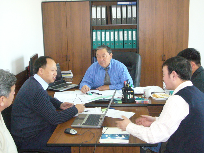 哈萨克斯坦能源总公司董事长与廖世明会谈