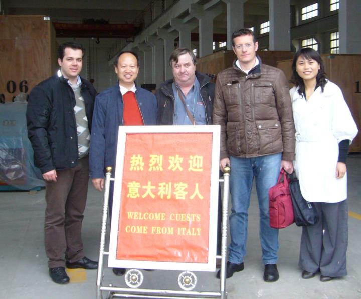 Italy customers visit factory and sign contract